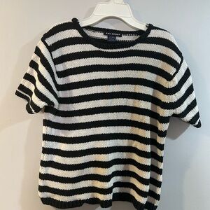 SML Sport Black and White Knit short sleeve Sweater size large
